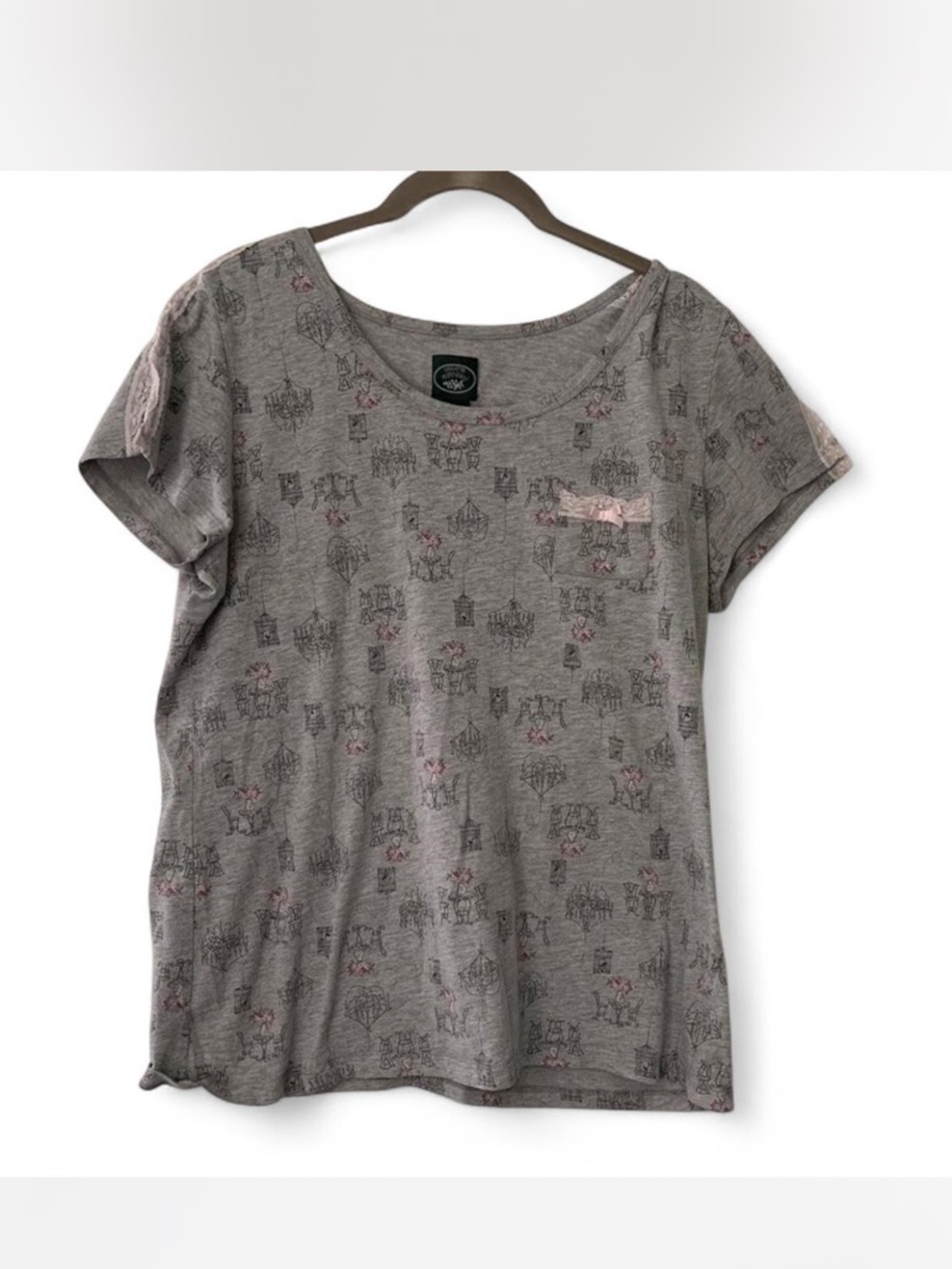 Loungewear comfy Laura Ashley Heather Gray Tee with Pink Floral Accent size L
